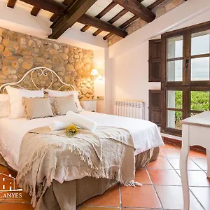 Masia Canyes & Casa rural